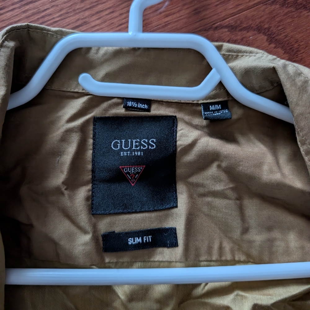 Guess Button Up